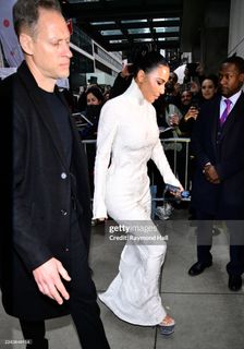 Kim Kardashian feet photo thumbnail