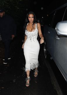 Kim Kardashian feet photo thumbnail