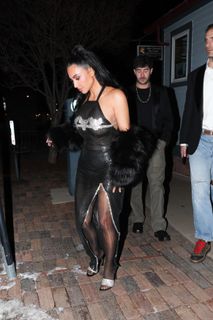 Kim Kardashian feet photo 3