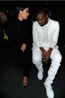 Kim Kardashian feet photo thumbnail