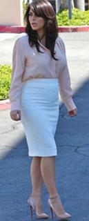 Kim Kardashian feet photo thumbnail
