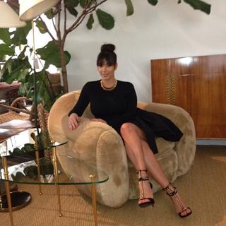 Kim Kardashian feet photo thumbnail