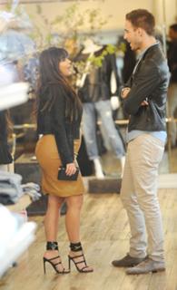 Kim Kardashian feet photo thumbnail