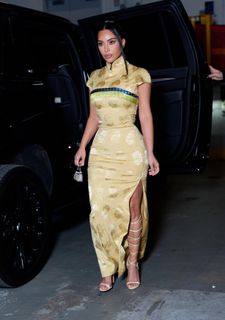 Kim Kardashian feet photo 11