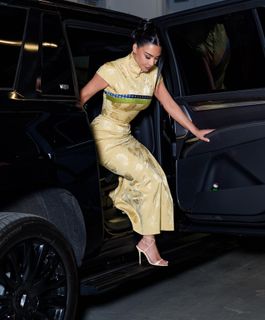 Kim Kardashian feet photo 7