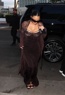 Kim Kardashian feet photo 9