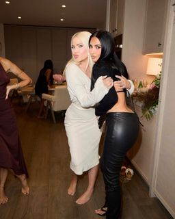 Kim Kardashian feet photo 20