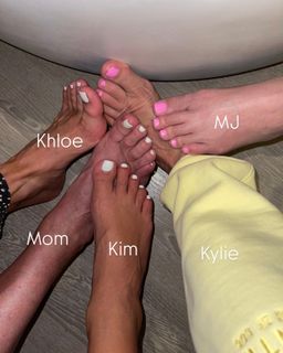 Kim Kardashian feet photo 15