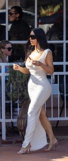 Kim Kardashian feet photo 1