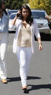 Kim Kardashian feet photo thumbnail