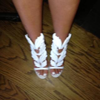 Kim Kardashian feet photo thumbnail