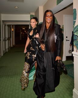 Kim Kardashian feet photo 3