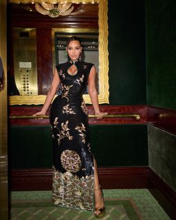 Kim Kardashian feet photo 2