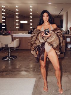 Kim Kardashian feet photo 9