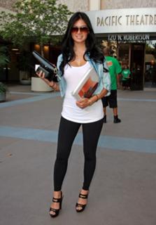Kim Lee feet photo 11
