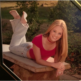 Kim Matula feet photo thumbnail