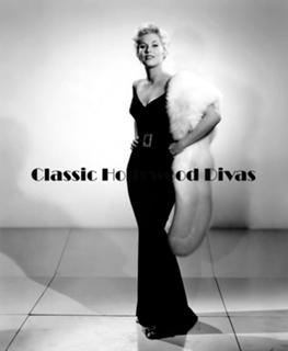 Kim Novak feet photo thumbnail