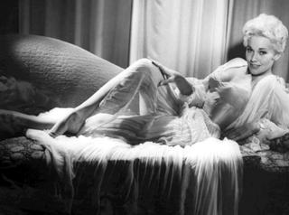 Kim Novak feet photo thumbnail