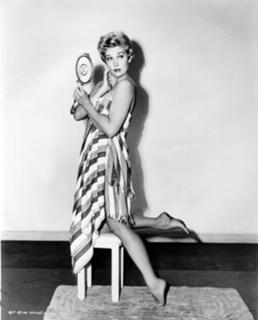 Kim Novak feet photo thumbnail