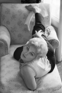Kim Novak feet photo thumbnail