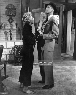 Kim Novak feet photo thumbnail