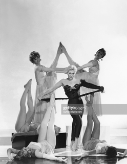 Kim Novak feet photo thumbnail