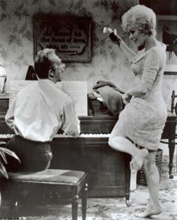 Kim Novak feet photo thumbnail