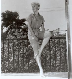Kim Novak feet photo thumbnail