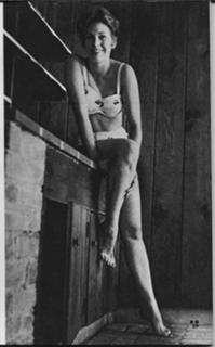 Kim Novak feet photo thumbnail