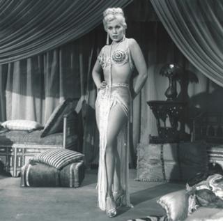 Kim Novak feet photo thumbnail