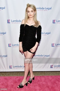 Kim Petras feet photo 13