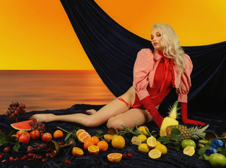Kim Petras feet photo 2