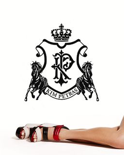 Kim Petras feet photo 10