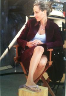 Kim Raver feet photo thumbnail