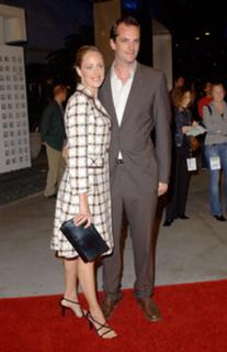 Kim Raver feet photo thumbnail