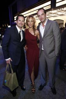 Kim Raver feet photo thumbnail
