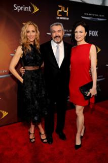 Kim Raver feet photo thumbnail