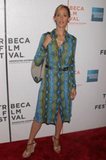 Kim Raver feet photo thumbnail