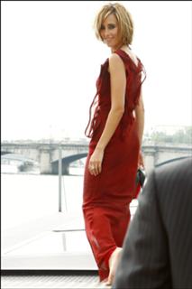 Kim Raver feet photo thumbnail