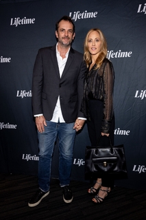 Kim Raver feet photo thumbnail