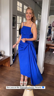 Kim Raver feet photo thumbnail