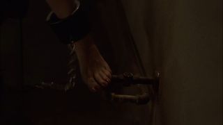 Kim Raver feet photo thumbnail