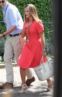 Kim Sears feet photo 5