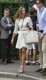 Kim Sears feet photo 12
