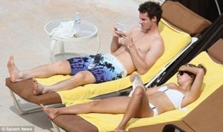 Kim Sears feet photo 14