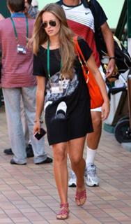 Kim Sears feet photo 12