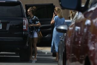 Kim Sears feet photo 1
