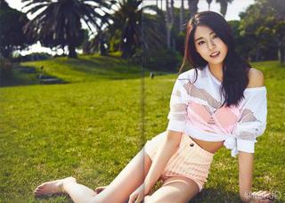 Kim Seol-hyun feet photo 13