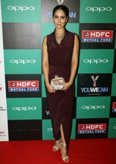 Kim Sharma feet photo 9