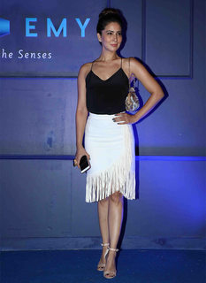 Kim Sharma feet photo 6